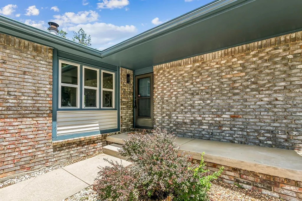 2046 N Cheryl Court Wichita KS 67212