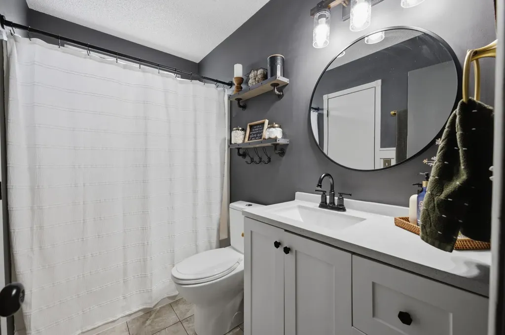 4505 S Richmond Wichita KS 67217