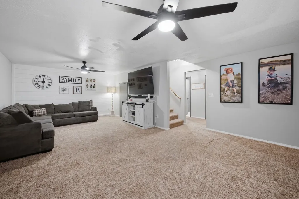 4505 S Richmond Wichita KS 67217