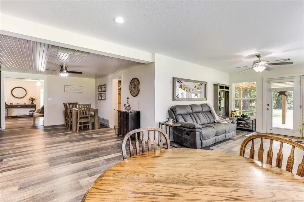 1179 E 120th Avenue N Belle Plaine KS 67013
