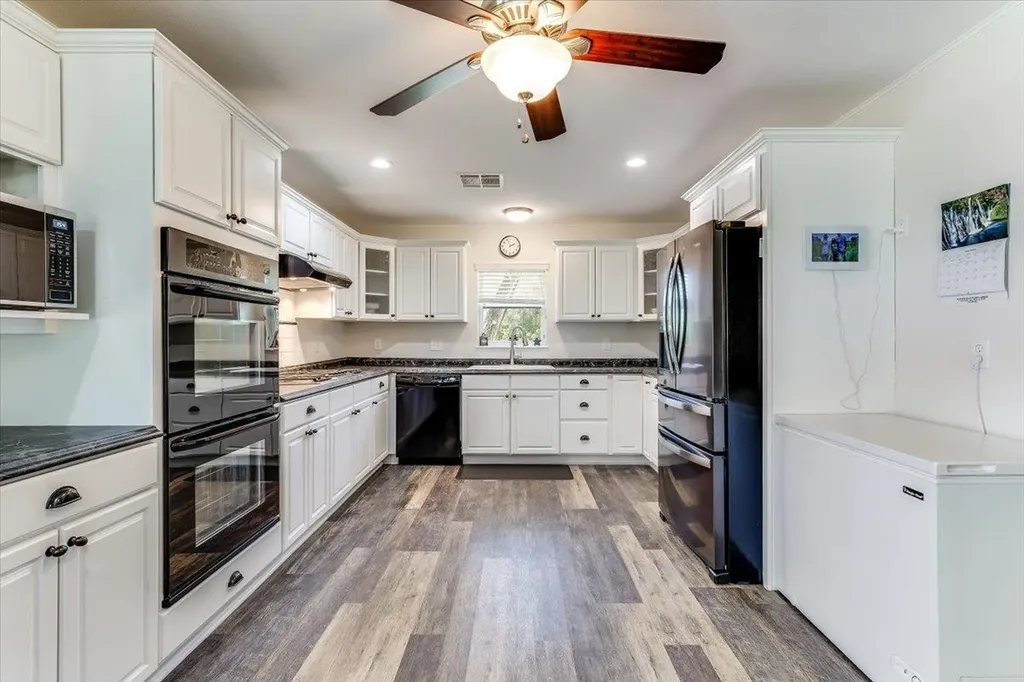 1179 E 120th Avenue N Belle Plaine KS 67013
