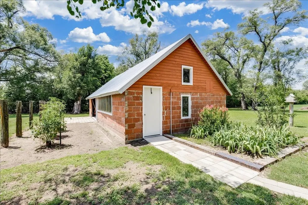 1179 E 120th Avenue N Belle Plaine KS 67013
