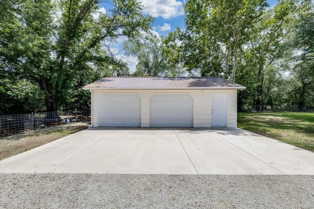1179 E 120th Avenue N Belle Plaine KS 67013