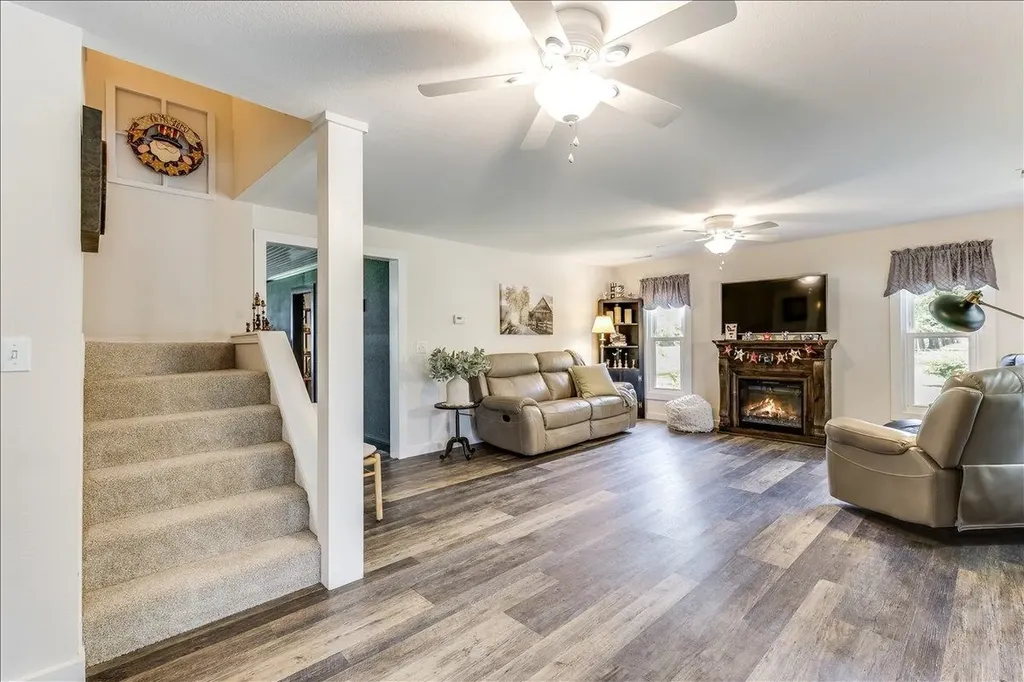 1179 E 120th Avenue N Belle Plaine KS 67013