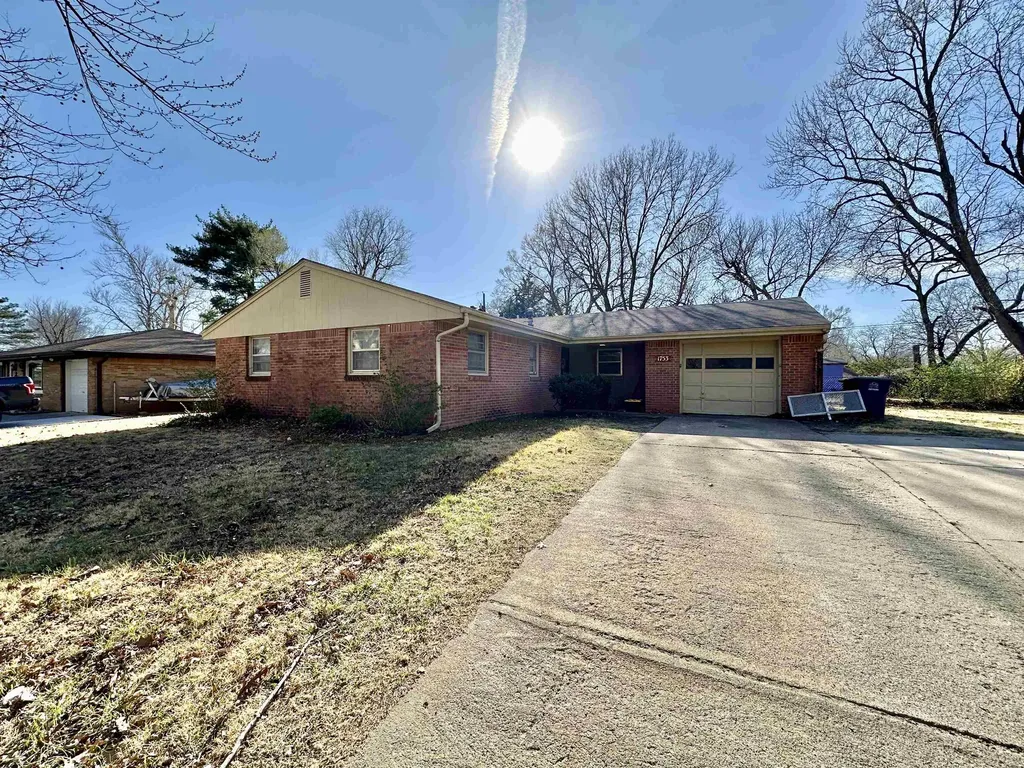 1753 Cassell Road Manhattan KS 66502
