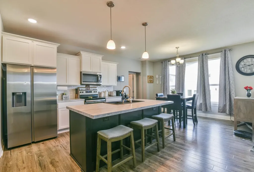 3739 N Pepper Ridge Wichita KS 67205