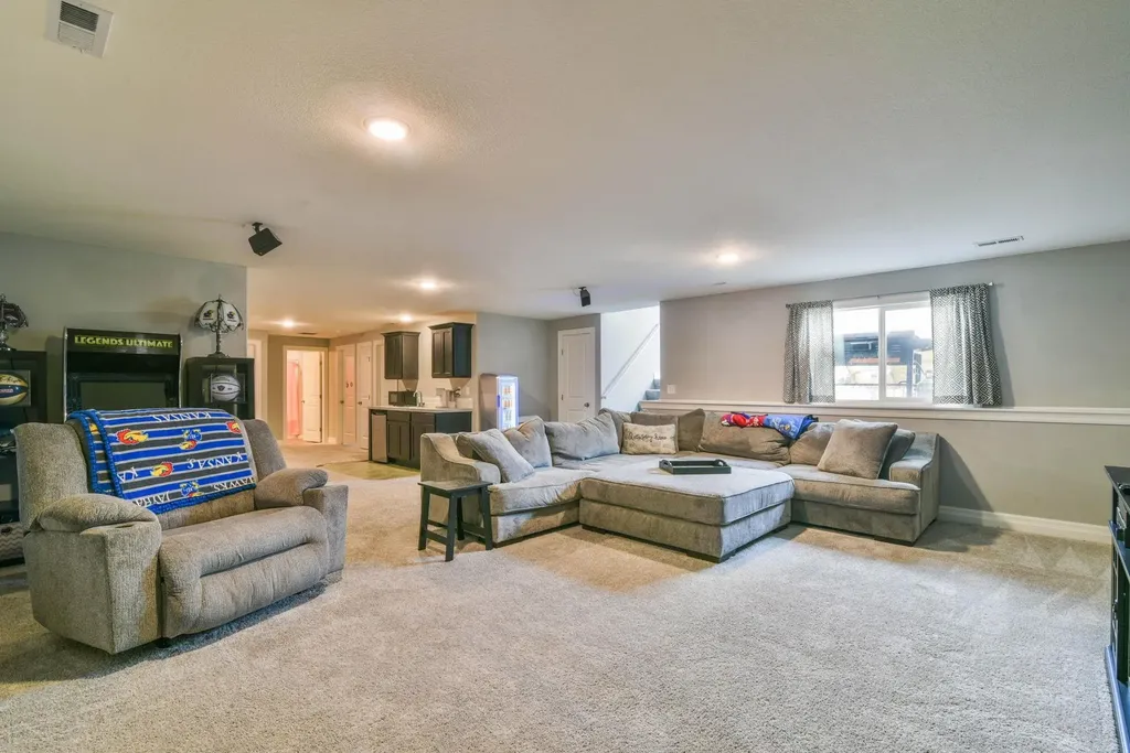 3739 N Pepper Ridge Wichita KS 67205