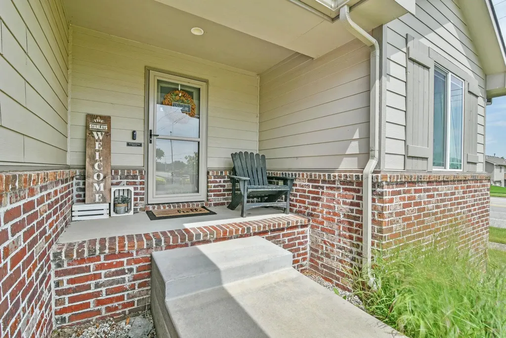 3739 N Pepper Ridge Wichita KS 67205