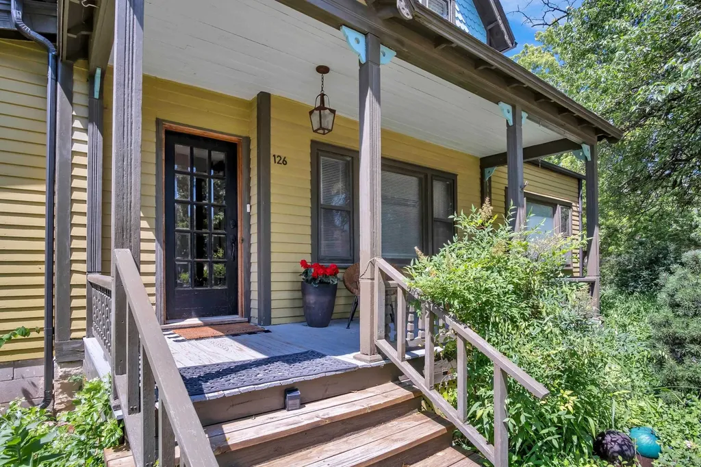 126 E 14th Street Newton KS 67114