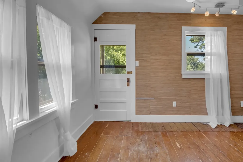 126 E 14th Street Newton KS 67114