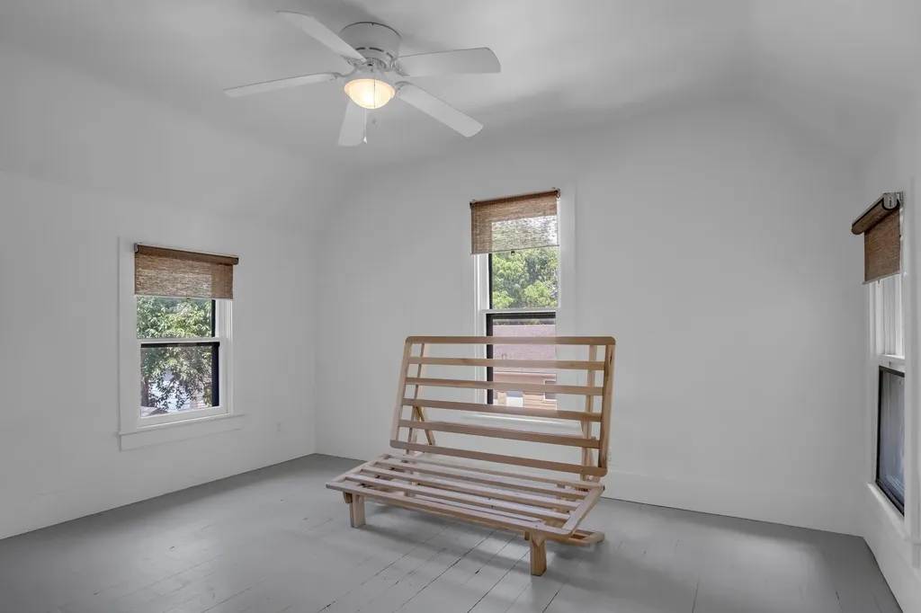 126 E 14th Street Newton KS 67114