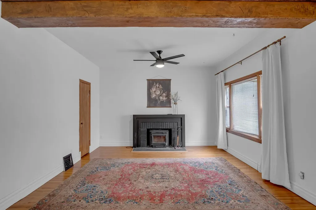126 E 14th Street Newton KS 67114