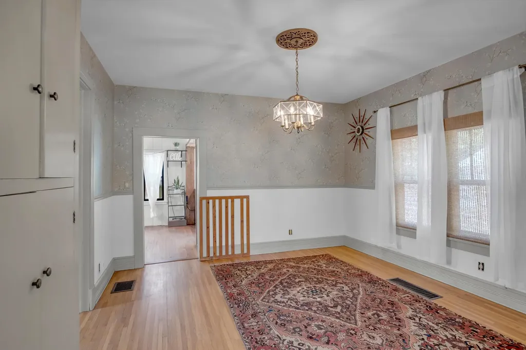 126 E 14th Street Newton KS 67114