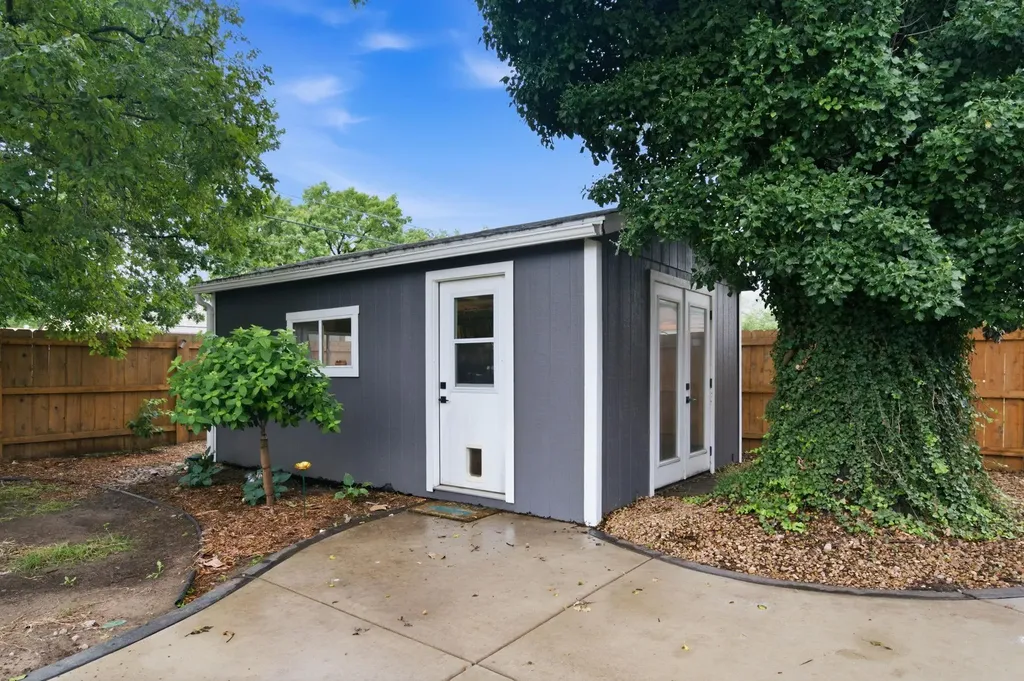 2917 E Rivera Wichita KS 67211