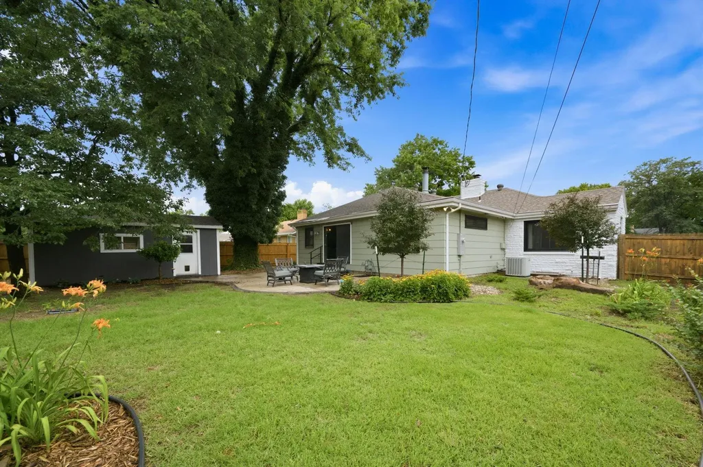 2917 E Rivera Wichita KS 67211