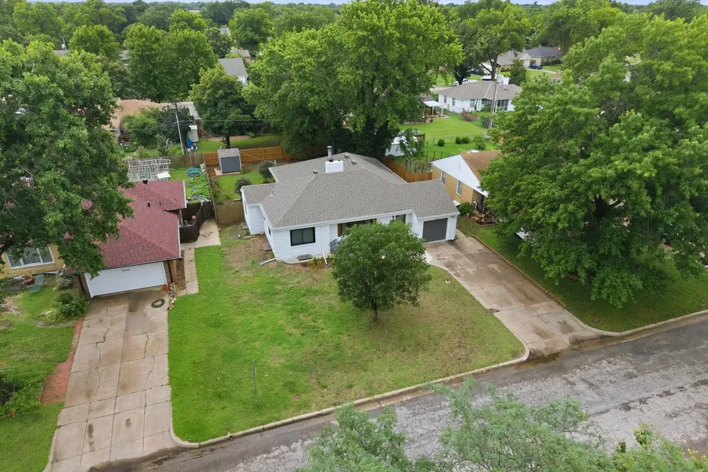 2917 E Rivera Wichita KS 67211