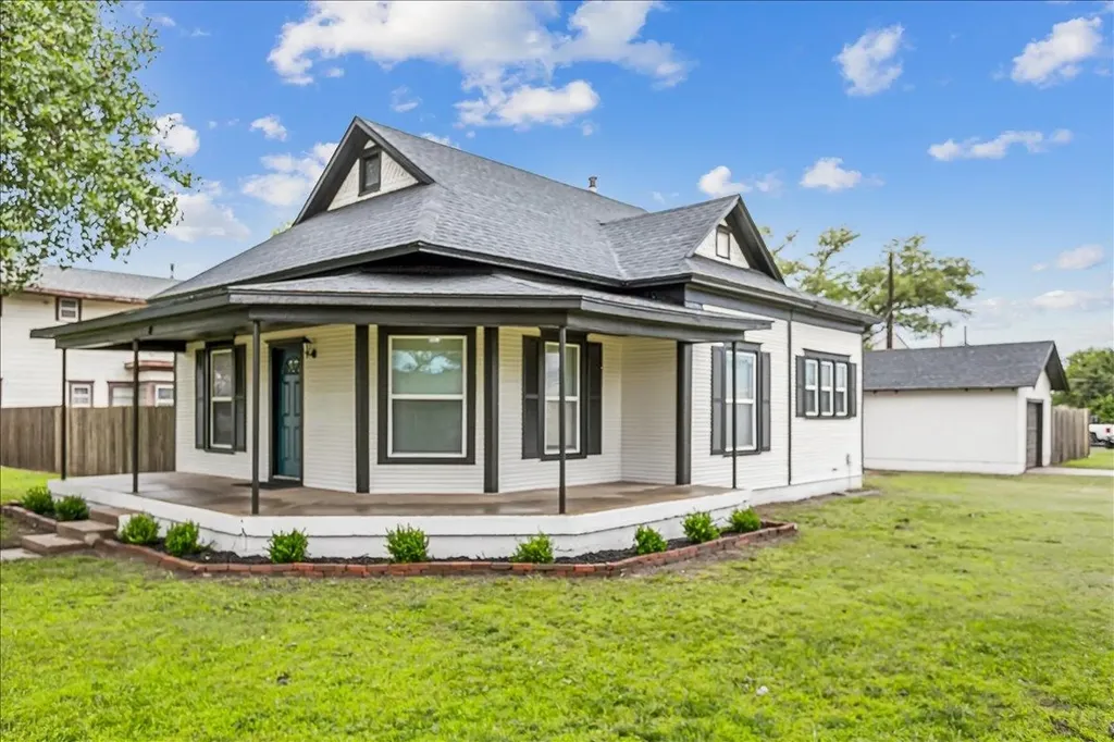 938 E C Avenue Kingman KS 67068