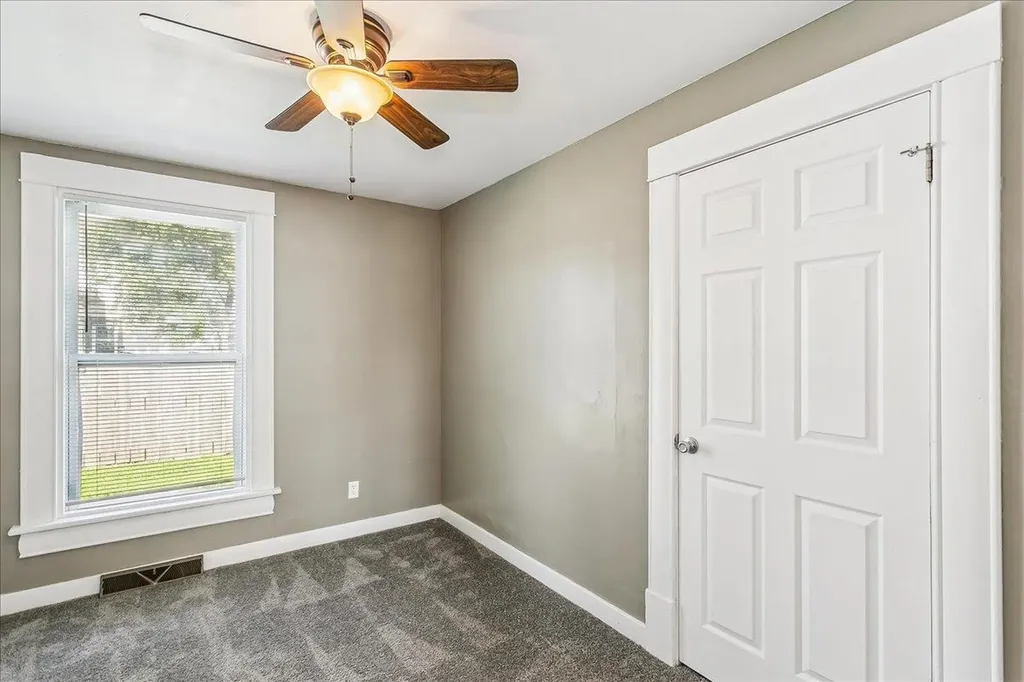 938 E C Avenue Kingman KS 67068