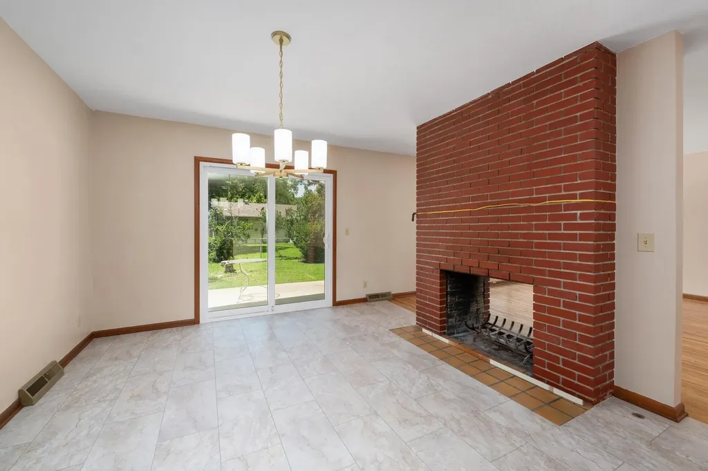 2427 N Coolidge Avenue Wichita KS 67204