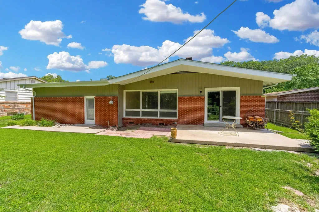 2427 N Coolidge Avenue Wichita KS 67204