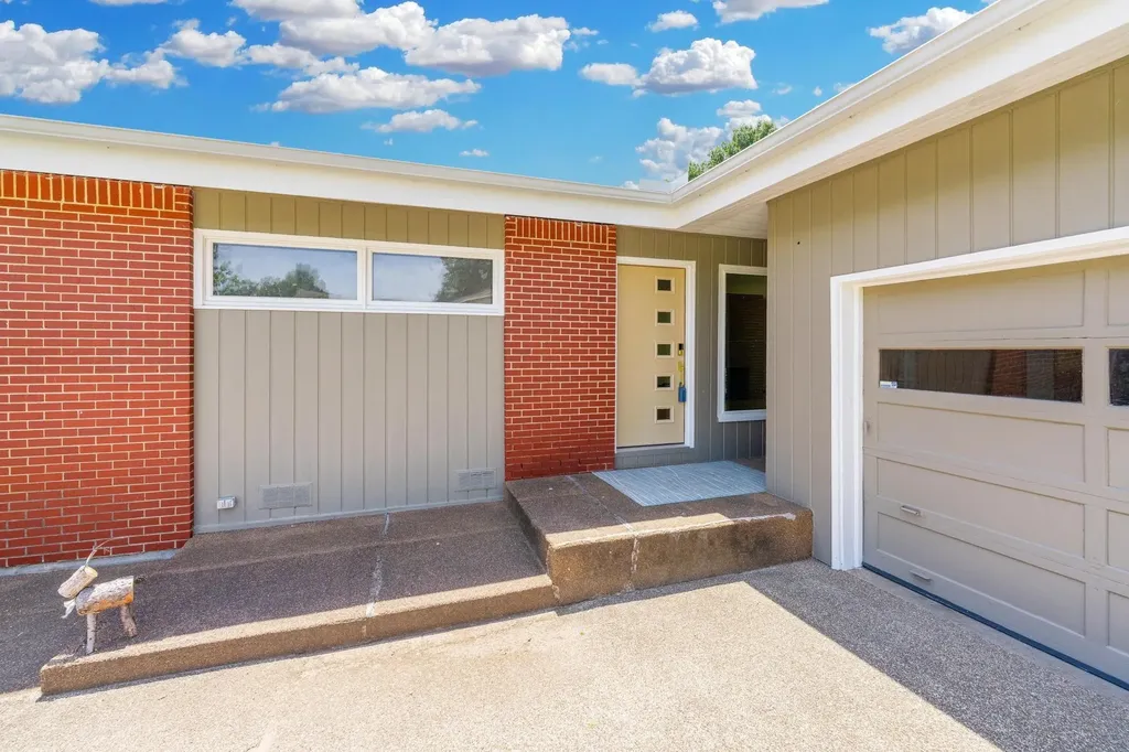 2427 N Coolidge Avenue Wichita KS 67204