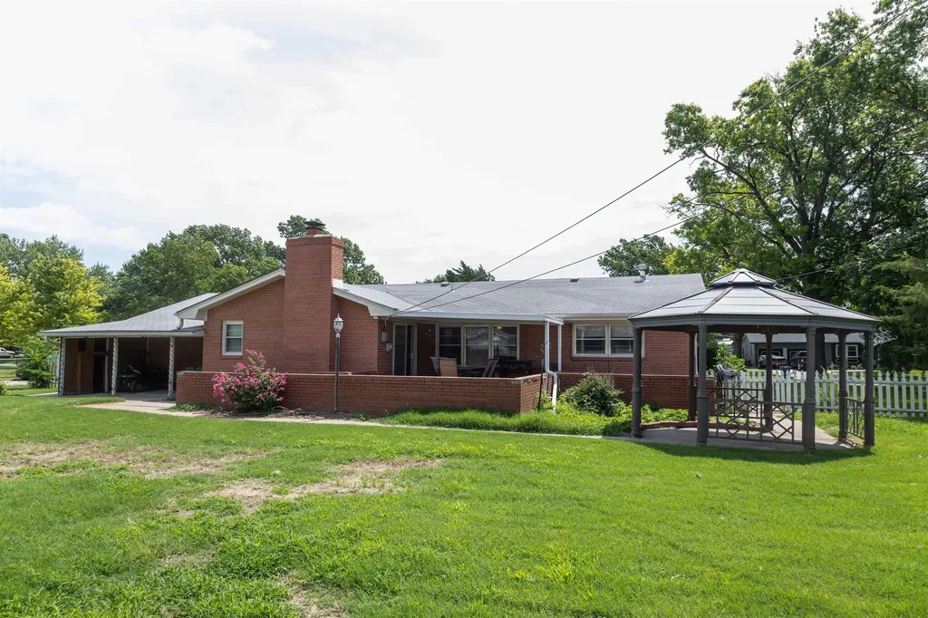 3955 N Athenian Wichita KS 67204