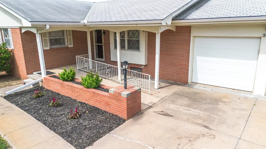 3955 N Athenian Wichita KS 67204