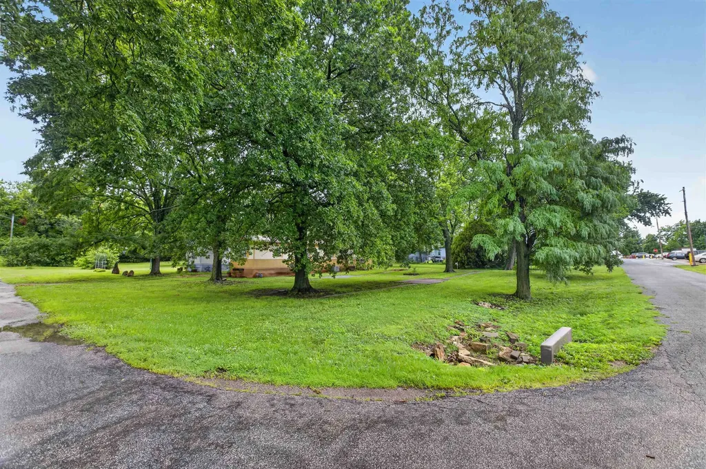 607 E Highland Towanda KS 67144