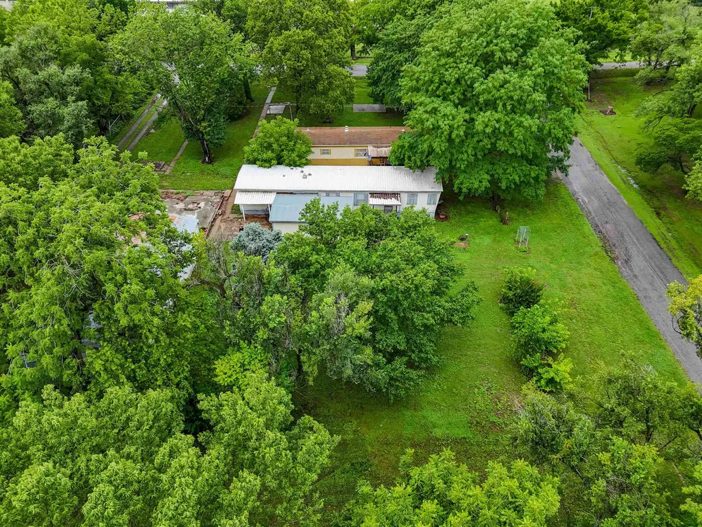 607 E Highland Towanda KS 67144
