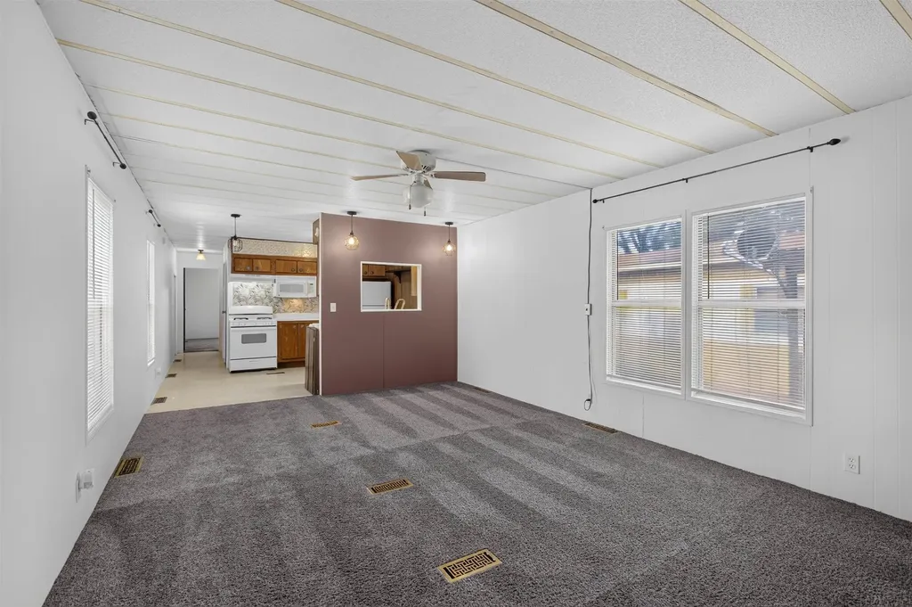 607 E Highland Towanda KS 67144