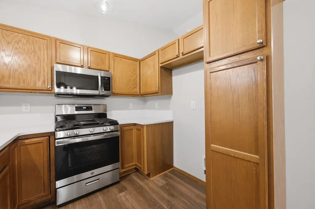 1721 N Redbarn Circle Wichita KS 67212