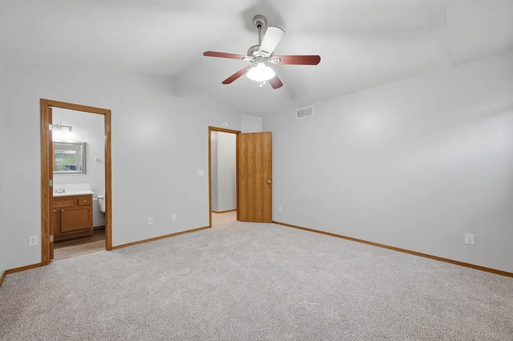 1721 N Redbarn Circle Wichita KS 67212