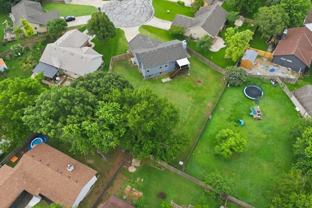 1721 N Redbarn Circle Wichita KS 67212