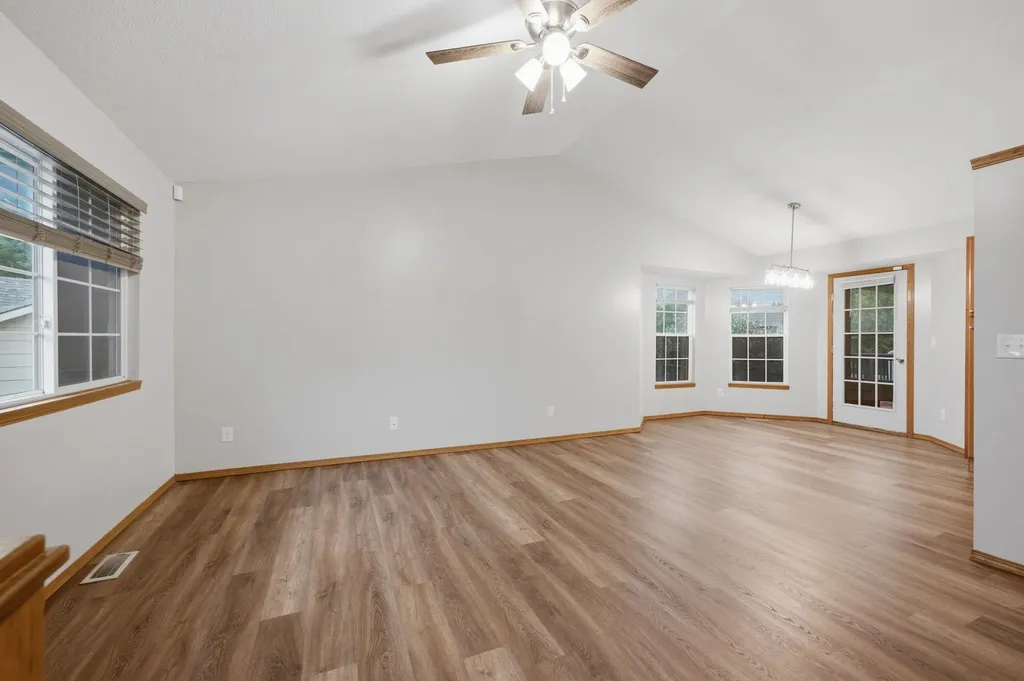 1721 N Redbarn Circle Wichita KS 67212