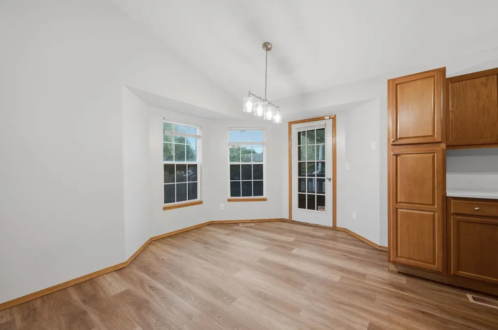 1721 N Redbarn Circle Wichita KS 67212