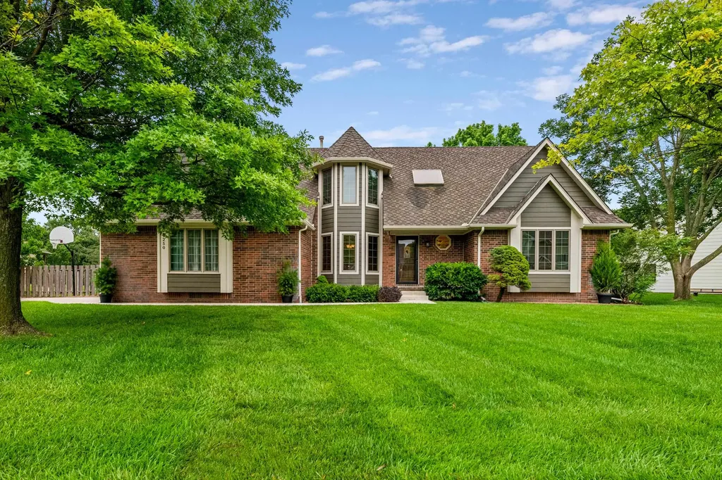 1250 N Pine Grove Court Wichita KS 67212