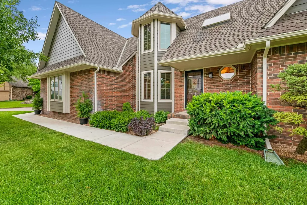 1250 N Pine Grove Court Wichita KS 67212