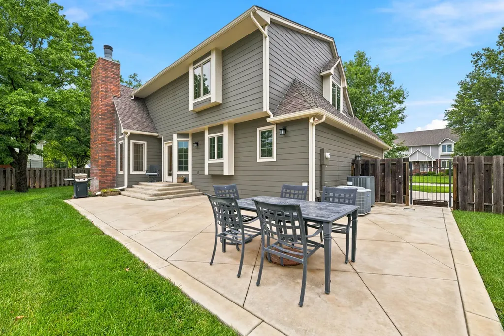1250 N Pine Grove Court Wichita KS 67212