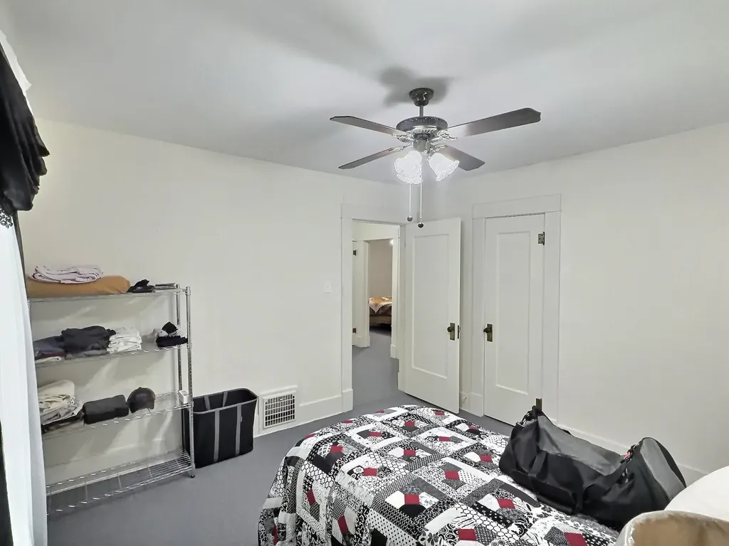 330 E 4th Newton KS 67114