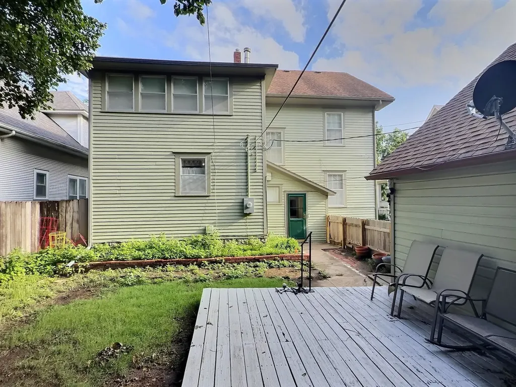 330 E 4th Newton KS 67114