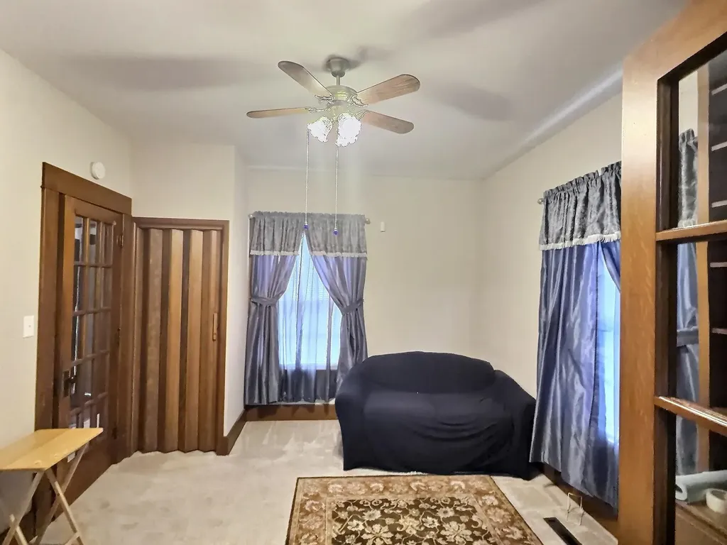 330 E 4th Newton KS 67114