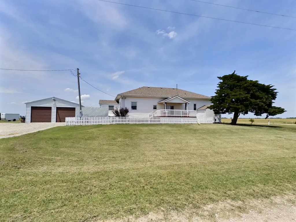 196 E 50th Street S Wellington KS 67152