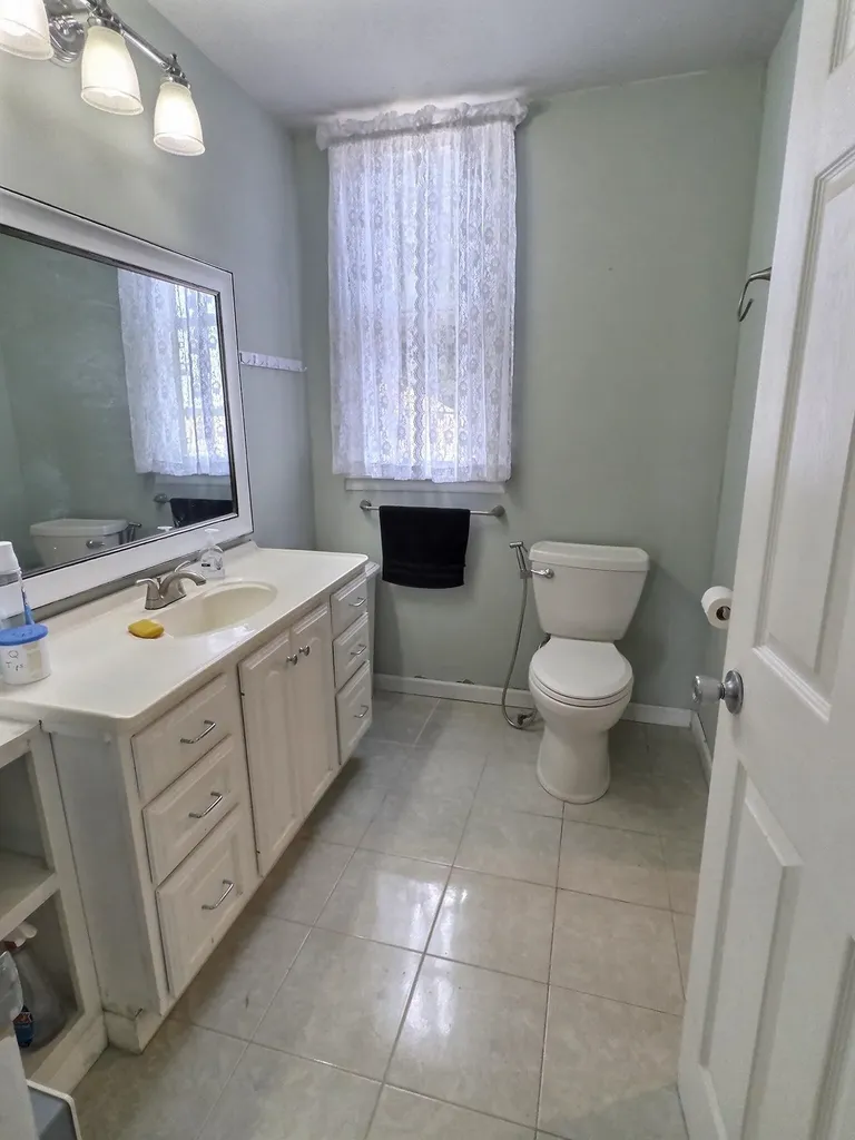 196 E 50th Street S Wellington KS 67152