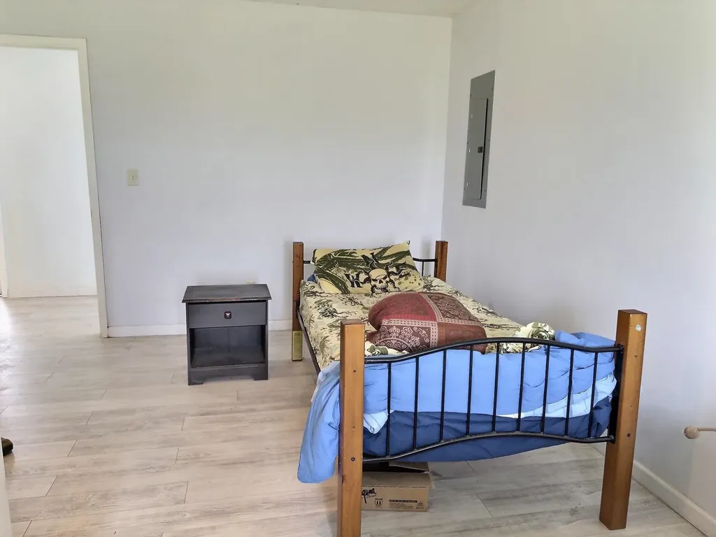 196 E 50th Street S Wellington KS 67152