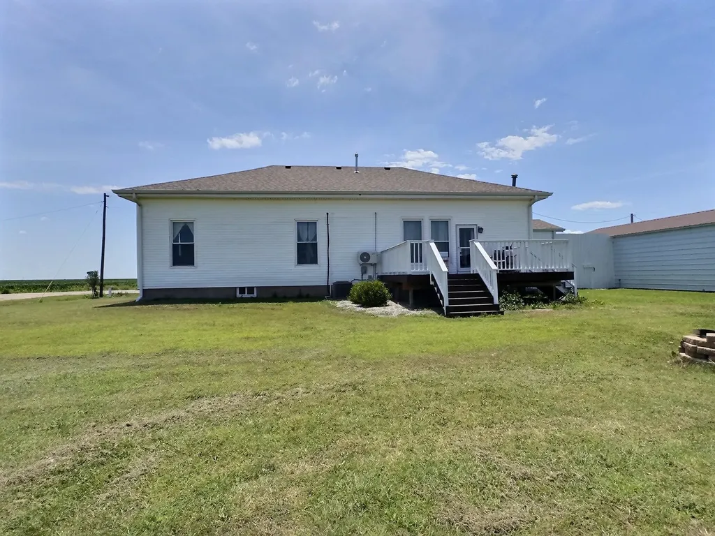 196 E 50th Street S Wellington KS 67152