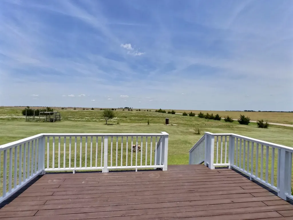 196 E 50th Street S Wellington KS 67152