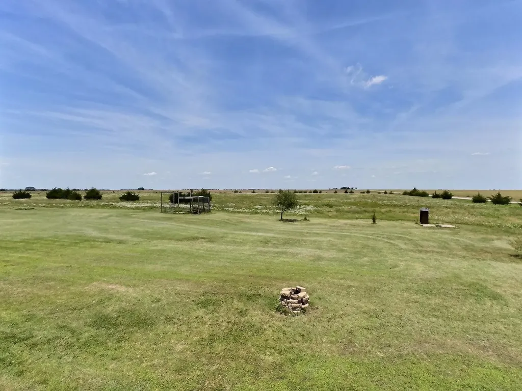 196 E 50th Street S Wellington KS 67152