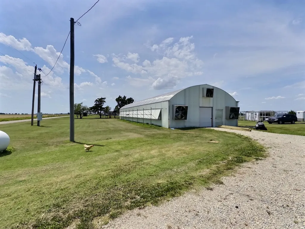 196 E 50th Street S Wellington KS 67152