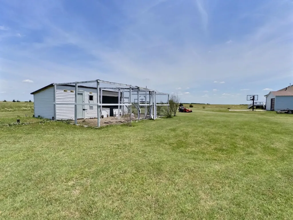 196 E 50th Street S Wellington KS 67152