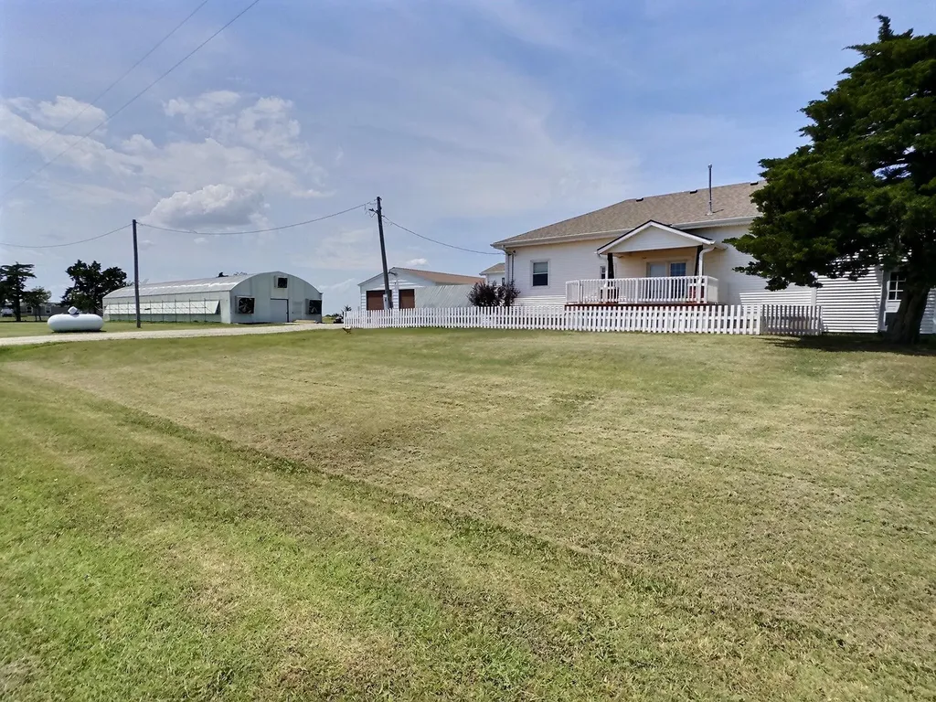 196 E 50th Street S Wellington KS 67152